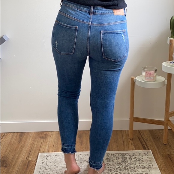 ZARA - lightly worn size 10 ripped jeans. - Picture 2 of 3